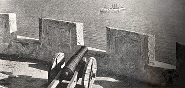 Panther vor der Festung Agadir Panther vor der Festung Agadir