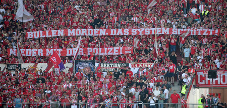 Protest der Ultras vom 1. FSV Mainz 05 beim Heimspiel gegen Eint...