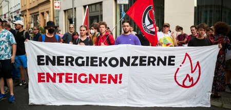 Protestiert wird auch in Berlin: Demonstranten vor der FDP-Zentr...