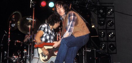 Flinker Tresenbuddy: Rory Gallagher (r.) und Bassist Gerry McAvo...