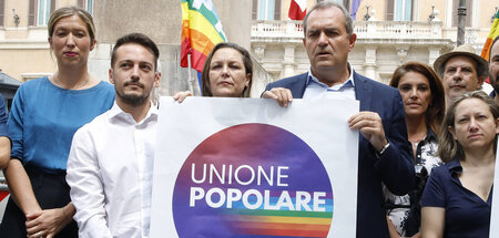 Unterschriftensammlung der Unione Popolare in Rom mit dem früher...