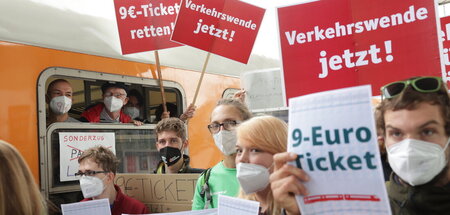 Druck auf dem Bahnhof: »Sonderzug zu Lindner«-Demo am Montag in ...