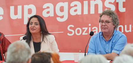 Sevim Dagdelen, Bundestagsabgeordnete von Die Linke, und Patrik ...