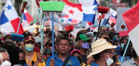 Demonstranten in Panama-Stadt fordern die Regierung zu Maßnahmen...