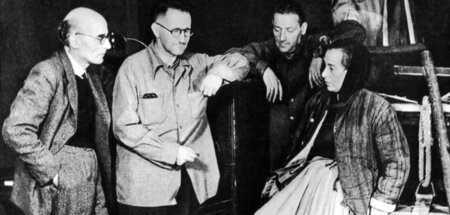 Erich Engel, Bertolt Brecht, Paul Dessau und Helene Weigel (v. l...