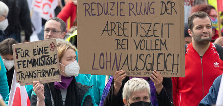 Kundgebung der Gewerkschaften am 1. Mai 2022 in Frankfurt am Mai...