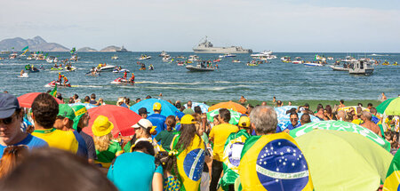 Bolsonaro-Fans am Mittwoch am weltbekannten Strand von Copacaban...