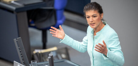 Sahra Wagenknecht spricht im Bundestag (Berlin, 7.4.2022)
