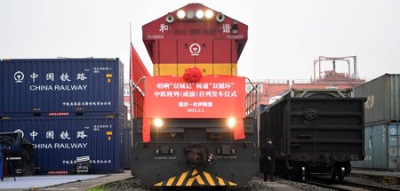 Auf dem Weg nach Duisburg: Güterzug in Chongqing (5.4.2022)