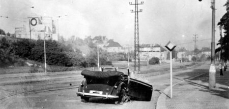 Nach dem Attentat: Reinhard Heydrichs Mercedes (Prag, 27.5.1942)