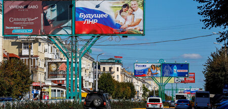UKRAINE-CRISIS-REFERENDUMS-LUHANSK.JPG
