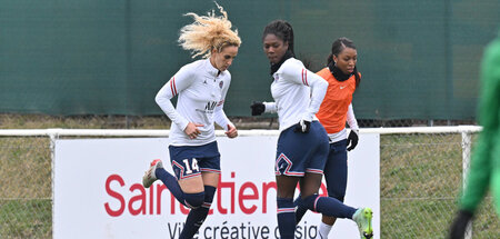 Kheira Hamraoui (l.) und Aminata Diallo noch beim gemeinsamen Tr... Kheira Hamraoui (l.) und Aminata Diallo noch beim gemeinsamen Tr...