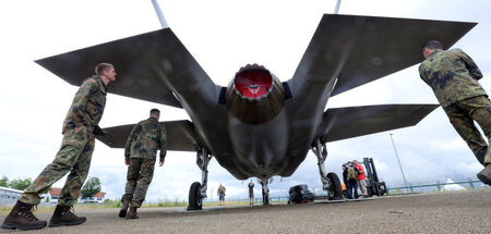 »F-35«-Jet bei der Luftfahrtausstellung auf dem Flughafen Schöne...