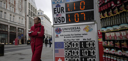 »Genau wie 1992«: Kurse in einer Wechselstube am Dienstag in Lon...