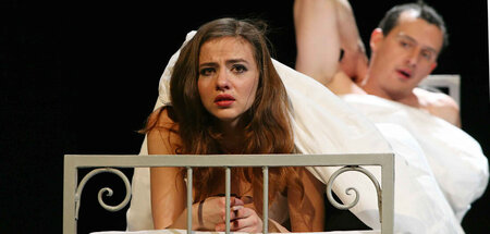 Erweckungserlebnis »Faust«: Margarete (Johanna-Julia Spitzer) un...