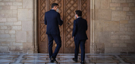 Wozu ist der Dialog gut? Spaniens Premier Sánchez (l.) und der k...