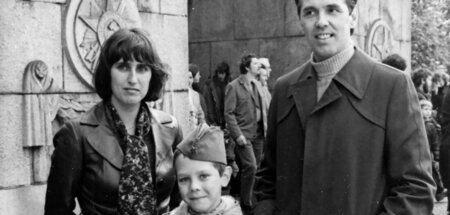 Ellen Brombacher mit Sohn Sascha und Ehemann Pedro am sowjetisch...