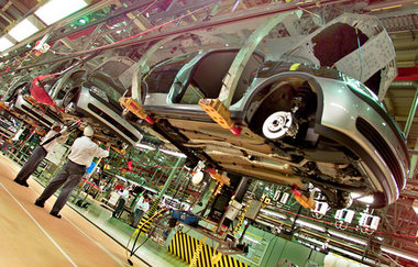 Das Eisenacher Opel-Werk gilt als eine der modernsten Autofabrik... Das Eisenacher Opel-Werk gilt als eine der modernsten Autofabrik...