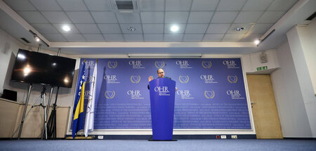 Demokratie à la Christian Schmidt – der Hohe Repräsentant am 27....