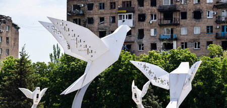 Friedensinstallation im umkämpften Mariupol