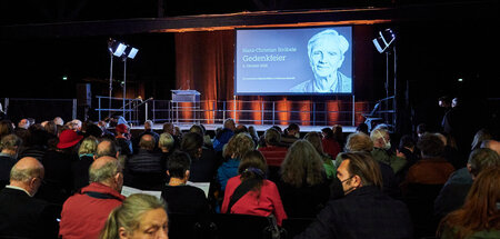 Danke, tschüs: Die Taz verabschiedet Ströbele und sein Erbe glei...