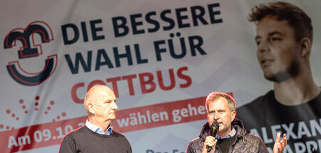Ministerpräsident Dietmar Woidke und SPD-Kandidat Tobias Schick ...