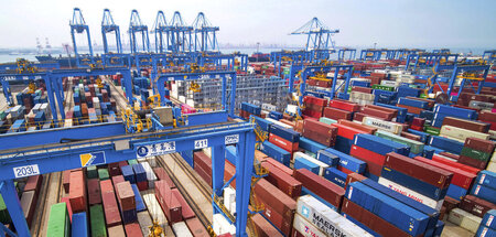 Containerterminal_in_74640059.jpg