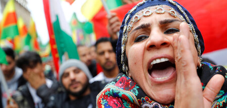 Jin Jiyan Azadi: Weltweit demonstrieren Menschen gegen Verbreche...