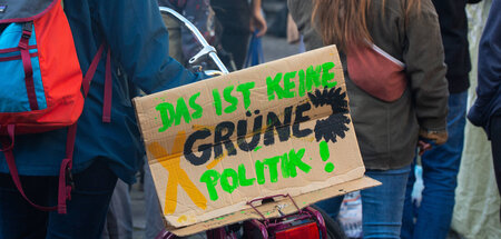 Kohlegegnerinnen und -gegner am Freitag bei einer Demonstration ...