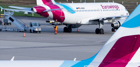 Flieger am Boden: Personal fordert weniger Stress am Steuerknüpp... Flieger am Boden: Personal fordert weniger Stress am Steuerknüpp...