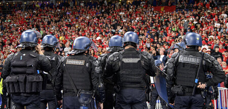 Die Polizei setzte Tränengas ein, mehr als 230 Menschen wurden v...