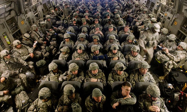Ende 2008 warnte ein Taliban-Sprecher: »Mehr US-Truppen bedeutet...