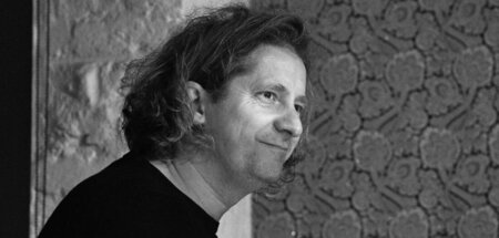Klingt relevant: Schlagzeuger und Pianist Jens Düppe
