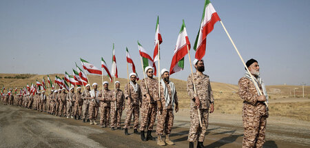 Mitglieder der iranischen Revolutionsgarden beim Drill (Aras, 17...