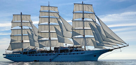 Die 28 Segel der »Sea Cloud Spirit« haben eine Fläche von 4.100 ... Die 28 Segel der »Sea Cloud Spirit« haben eine Fläche von 4.100 ...