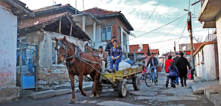 Roma-Viertel in Bulgarien: Fehlende Investitionen in die Infrast...