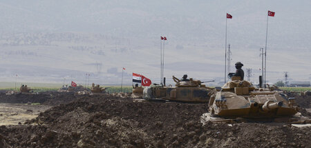 Türkische Panzer an der Grenze zum Irak (Silopi, 26.9.2017)