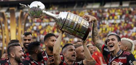 Hässliches Teil, aber was willste machen: Flamengo Rio de Janeir... Hässliches Teil, aber was willste machen: Flamengo Rio de Janeir...