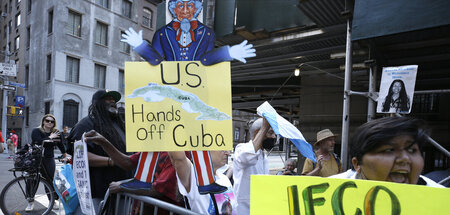 Auch in den USA wird gegen die unmenschliche Blockade Kubas prot...