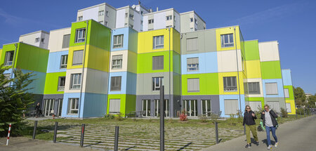 Mieten sind für Studenten heute kaum mehr bezahlbar. Wohnraum mu... Mieten sind für Studenten heute kaum mehr bezahlbar. Wohnraum mu...