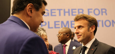 »Exzellent. Von Tag zu Tag besser«: Maduro (l.) und Macron am Mo...