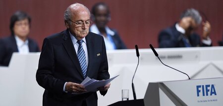 Sind so viele Nullen: Joseph S. Blatter verlor vor lauter Baksch...