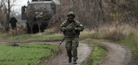 Ein russischer Soldat in der Region Saporischschja am vergangene...