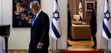 Erneut im Amt trotz Korruptionsprozesses: Benjamin Netanjahu in ...