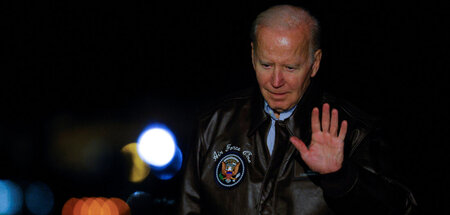 Mitten in der Nacht vor dem Weißen Haus will Joseph Biden recht ...