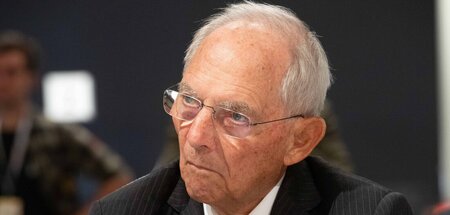 Verbitterter alter Mann beschwert sich über seine einstige Gönne...