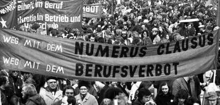Demonstration gegen Berufsverbote (Dortmund, April 1973)