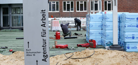 Umbau. Der Sozialstaat reformiert seinen Zugriff auf die Arbeits...