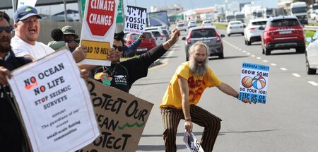 Proteste gegen die geplante Suche nach Öl- und Gasvorkommen vor ... Proteste gegen die geplante Suche nach Öl- und Gasvorkommen vor ...