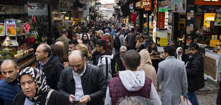 Andere Probleme, als Krieg zu führen: Einkaufsstraße in Istanbul...